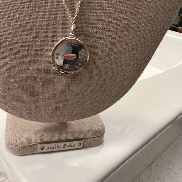 Stella & Dot Silver coin necklace - Picture 2 of 3